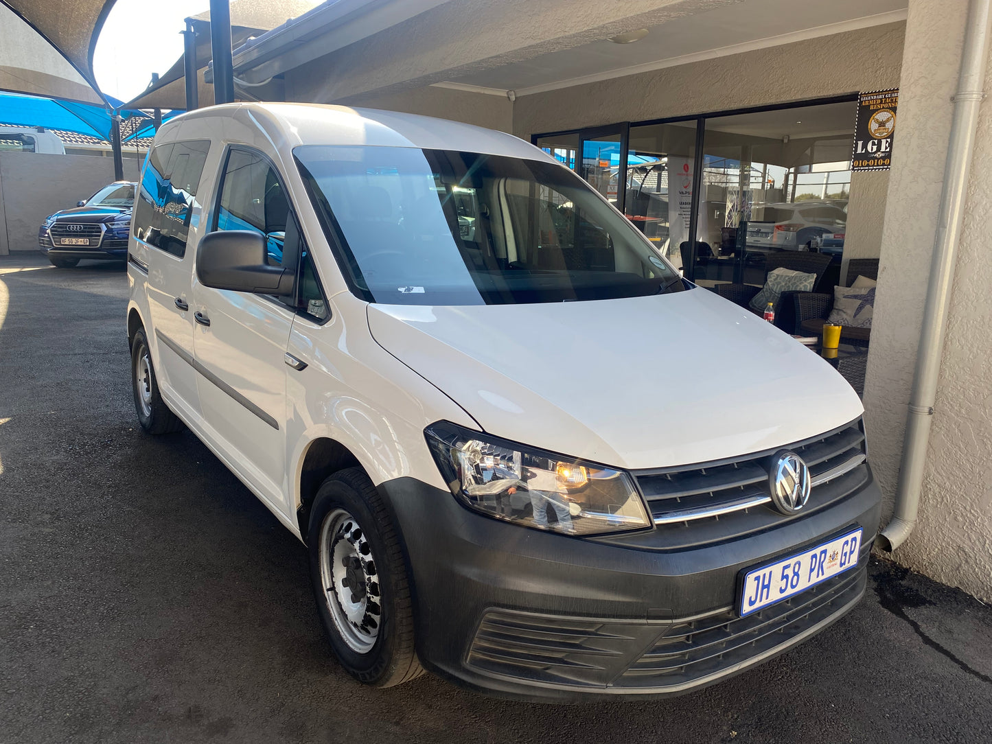 2017 Volkswagen Caddy 1.6i 7-seater
